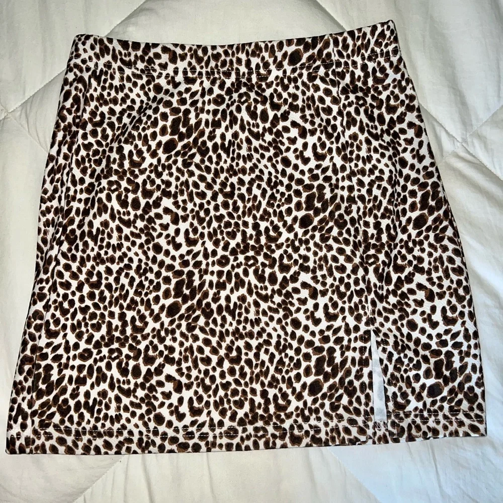 Shein cheetah print skirt - Picture 1 of 3